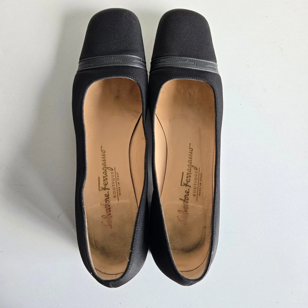 Salvatore Ferragamo Boutique Black Canvas Square Toe Block Heel Pumps 9AA